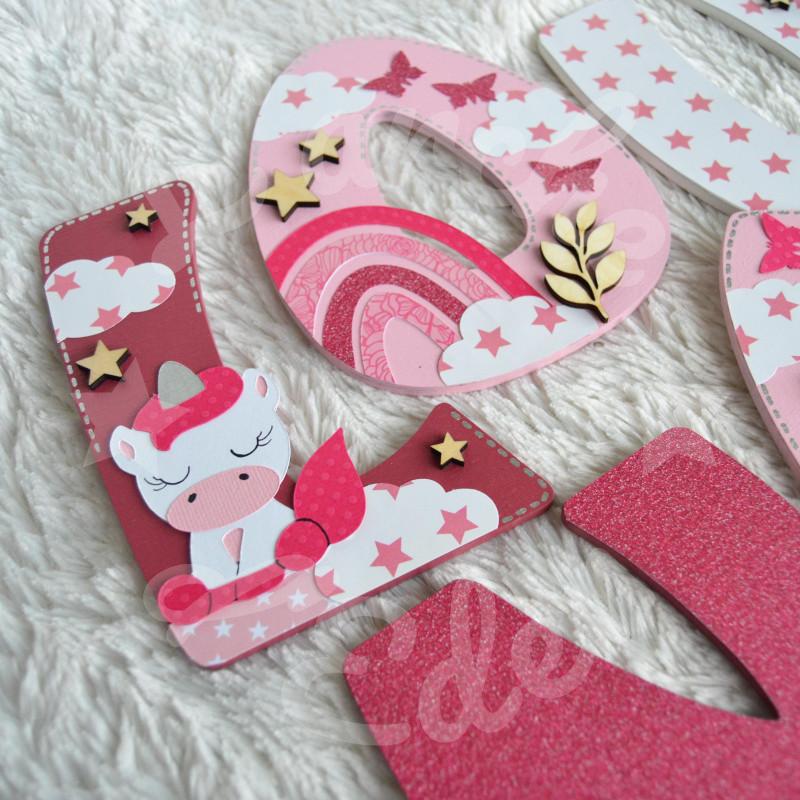 Prénom en bois pour décoration de chambre d'enfant ou cadeau de naissance avec licorne et arc en ciel