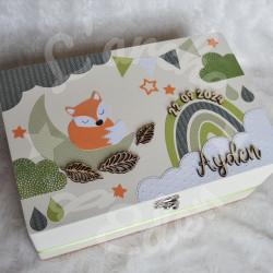 Boite à souvenirs de naissance personnalisée décoration renard et arc en ciel