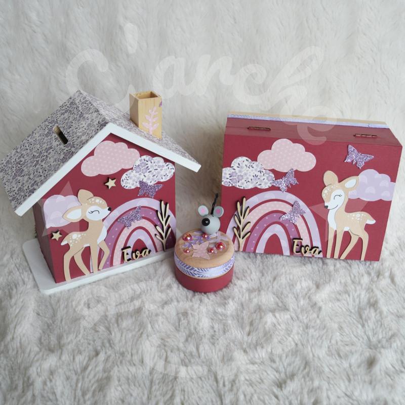 Cadeau de naissance personnalisé pour enfant composé d'une tirelire, d'une boite à dents et d'une boite a souvenirs.