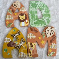 Prénom en bois pour décoration de chambre d'enfant ou cadeau de naissance avec des animaux de la savane