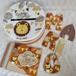 Decoration de bapteme urne et livre d or thème lion et feuillage la jungle