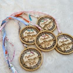 Cadeau de fin d'année, remerciement maitresse, medaille en bois pour cadeau maitresse