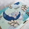 Boite à souvenirs de naissance personnalisée décoration koala dans la jungle