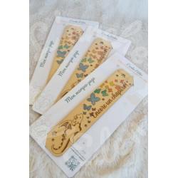 Marque page en bois pour enfant avec dragon et papillons