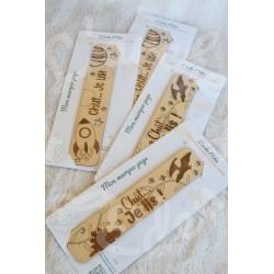 Marque page en bois pour enfant avec dinosaure ou fusée
