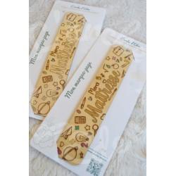 Marque page en bois pour cadeau de fin d annee Merci maitresse