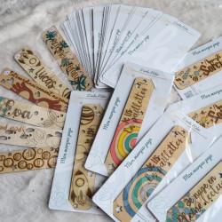 Marque page en bois pour cadeau de fin d annee ATSEM en or