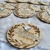 Medaillon en bois gravé pour cadeau invité de bapteme