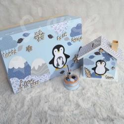 Cadeau de naissance thème pingouin, boite à souvenirs personnalisée avec une tirelire et boite a d