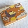 Cadeau de naissance thème Lion, boite à souvenirs personnalisée avec une tirelire et boite a dents