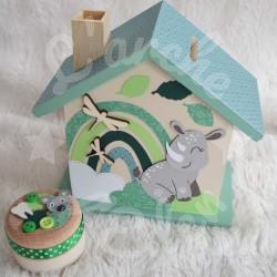 Tirelire personnalisée rhinocéros décor savane et arc en ciel pour enfant ou cadeau de naissance