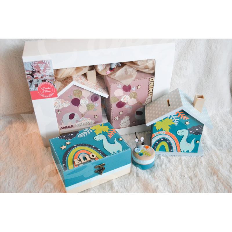 Cadeau de naissance personnalisé pour enfant composé d'une tirelire, d'une boite à dents et d'une boite a souvenirs.