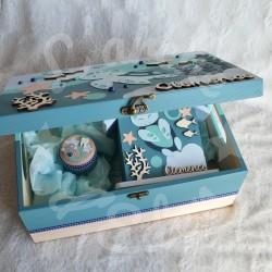 Cadeau de naissance thème tortue de mer, boite à souvenirs personnalisée avec une tirelire et boite a dents