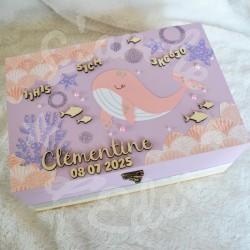 Boite à souvenirs de naissance personnalisée décoration baleine