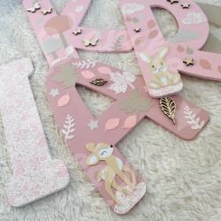 Prénom en bois pour décoration de chambre d'enfant ou cadeau de naissance avec animaux de la foret