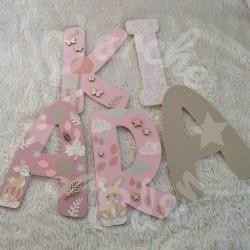 Prénom en bois pour décoration de chambre d'enfant ou cadeau de naissance avec animaux de la foret