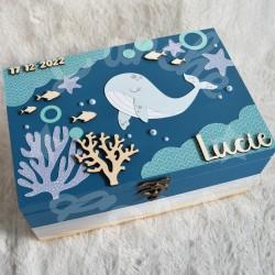 Boite à souvenirs de naissance personnalisée décoration baleine