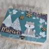 Boite à souvenirs de naissance personnalisée décoration loup et feuille de la foret