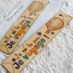 Marque page en bois pour enfant avec montgolfière colorée