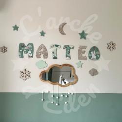 Décoration etoiles et nuages en bois