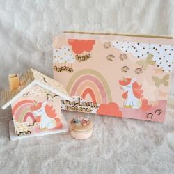 Cadeau de naissance thème licorne, boite à souvenirs personnalisée avec une tirelire et boite a dents