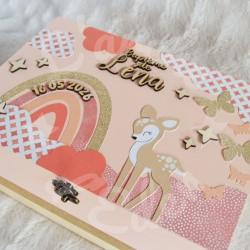 Boite à souvenirs de naissance personnalisée décoration faon et envolée de papillons