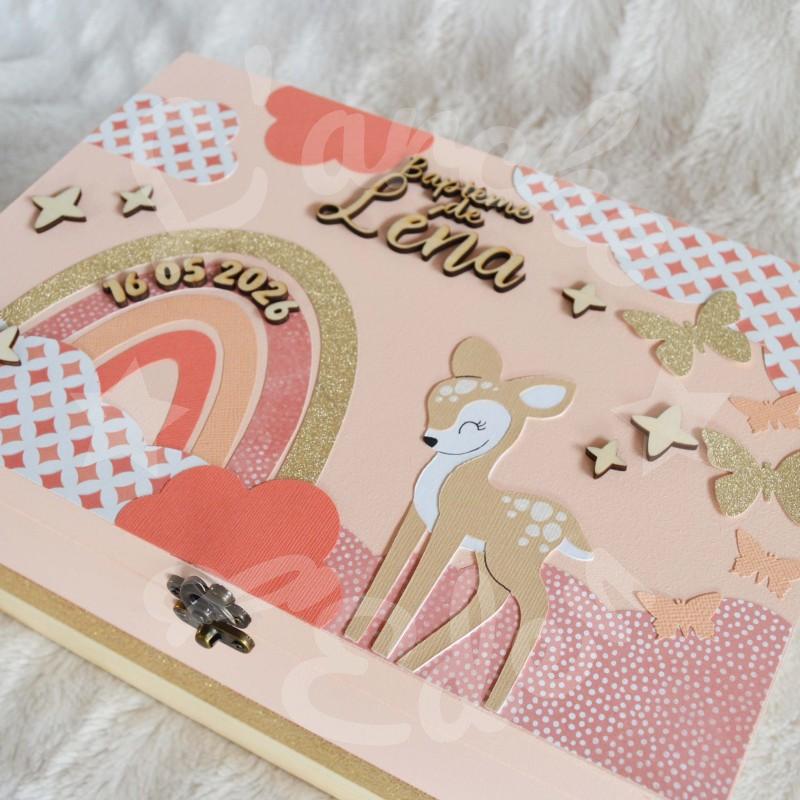 Boite à souvenirs de naissance personnalisée décoration faon et envolée de papillons