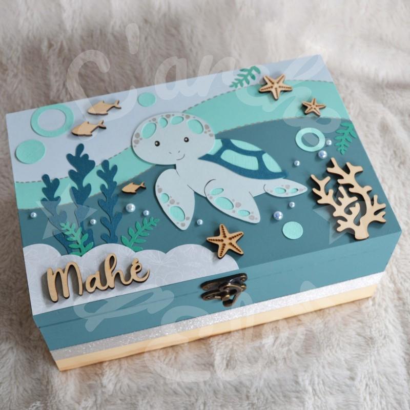 Boite à souvenirs de naissance personnalisée décoration tortue marine