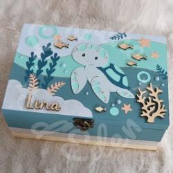 Boite à souvenirs de naissance personnalisée décoration tortue marine