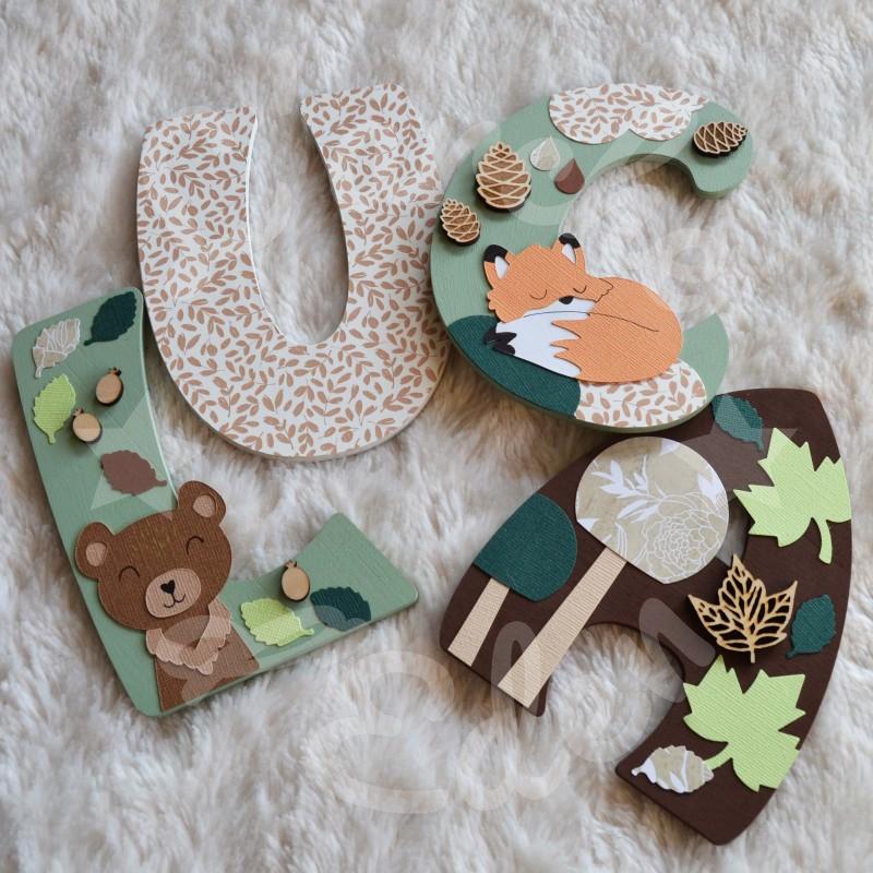Prénom en bois pour décoration de chambre d'enfant ou cadeau de naissance avec animaux de la foret