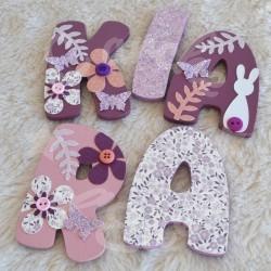 Prénom en bois pour décoration de chambre d'enfant ou cadeau de naissance sur le thème lapin et décor champetre