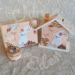 Cadeau de naissance Lapin et papillons composé d'une tirelire, d'une boite à dents et d'une boite a trésors