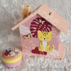 Tirelire Panthere dans la jungle en bois pour enfant a personnaliser