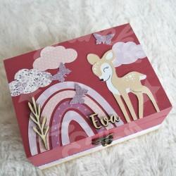 Cadeau de naissance Faon et papillons composé d'une tirelire, d'une boite à dents et d'une boite a trésors