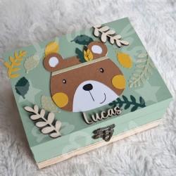 Cadeau de naissance Ourson et feuillage de la foret composé d'une tirelire, d'une boite à dents et d'une boite a trésors