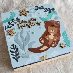 Boite à trésors en bois Loutre pour souvenirs d enfant