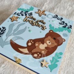Boite à trésors en bois Loutre pour souvenirs d enfant