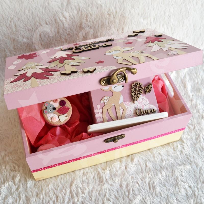 Cadeau de naissance thème faon et décor d automne, boite à souvenirs personnalisée avec une tirelire et boite a dents