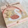 Boite à trésors en bois Cygne et arc en ciel pour souvenirs d enfant