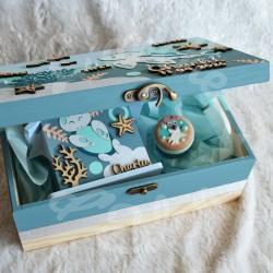 Cadeau de naissance thème tortue de mer, boite à souvenirs personnalisée avec une tirelire et boite a dents