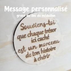 Medaillon de naissance en bois a personnaliser theme savane Africaine