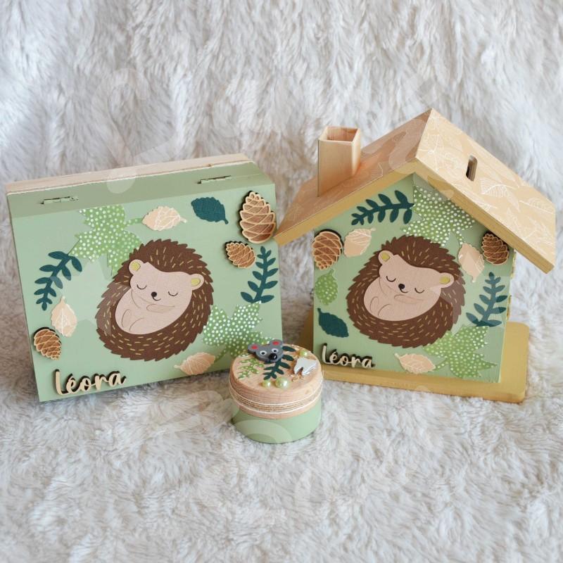 Cadeau de naissance Herisson et feuille d automne composé d'une tirelire, d'une boite à dents et d'une boite a trésors
