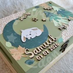 Boite à souvenirs de naissance personnalisée décoration lapin dans la foret