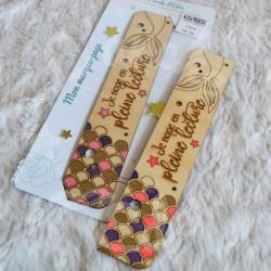 Marque page en bois pour enfant avec sirène, tortue, hippocampe ou pieuvre en paillettes