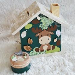 Cadeau de naissance Renne en foret composé d'une tirelire, d'une boite à dents et d'une boite a trésors