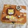 Boite à trésors en bois pour souvenirs d enfant décor Lion