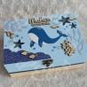 Cadeau de naissance Baleine, boite à souvenirs personnalisée avec une tirelire et boite a dents