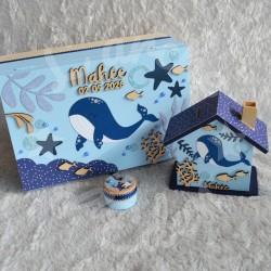 Cadeau de naissance Baleine, boite à souvenirs personnalisée avec une tirelire et boite a dents