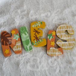 Prénom en bois pour décoration de chambre d'enfant ou cadeau de naissance sur le thème de la savane
