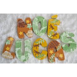 Prénom en bois pour décoration de chambre d'enfant ou cadeau de naissance sur le thème de la savane